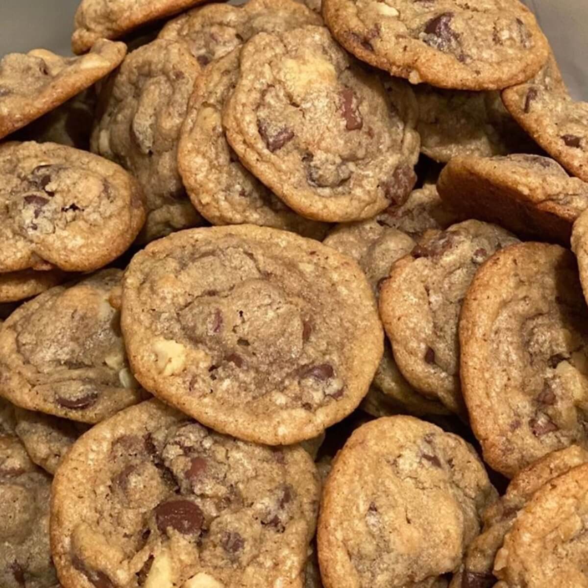 chocolate-chip-cookies